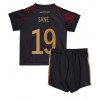 Baby Fußballbekleidung Deutschland Leroy Sane #19 Auswärtstrikot WM 2022 Kurzarm (+ kurze hosen)